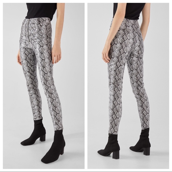 Bershka Pants - NWT. Bershka Sneakskin print leggings. Size S.